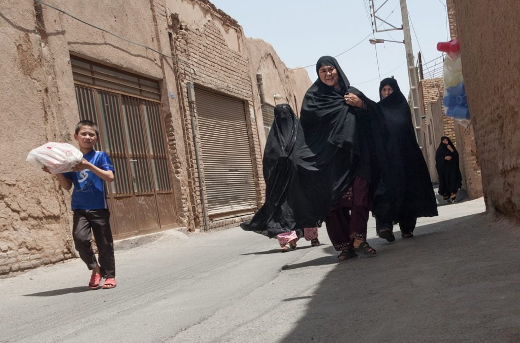 kobiety,ulica,czerń,Yazd