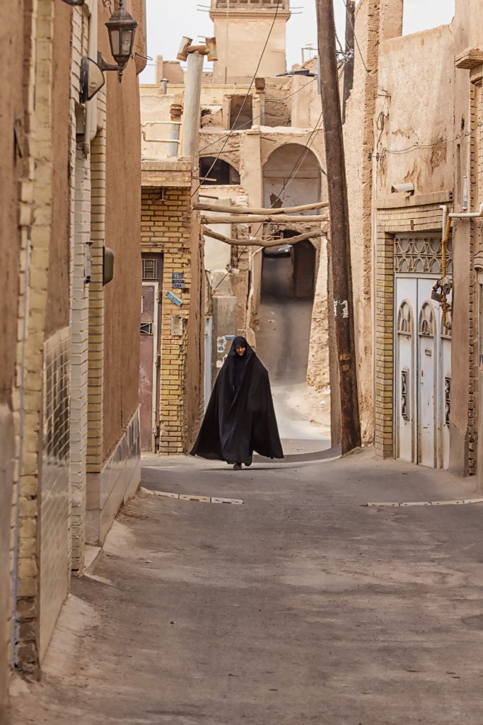 Yazd,uliczka,Iran,kobieta