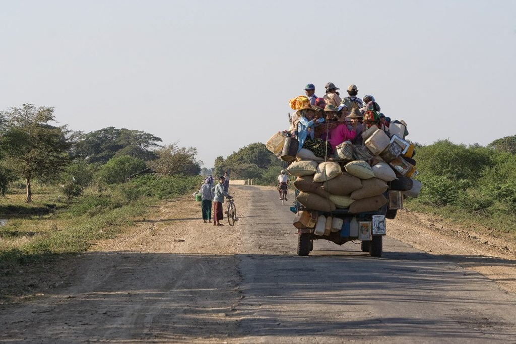 Środek transportu,ludzie,birma,bagan