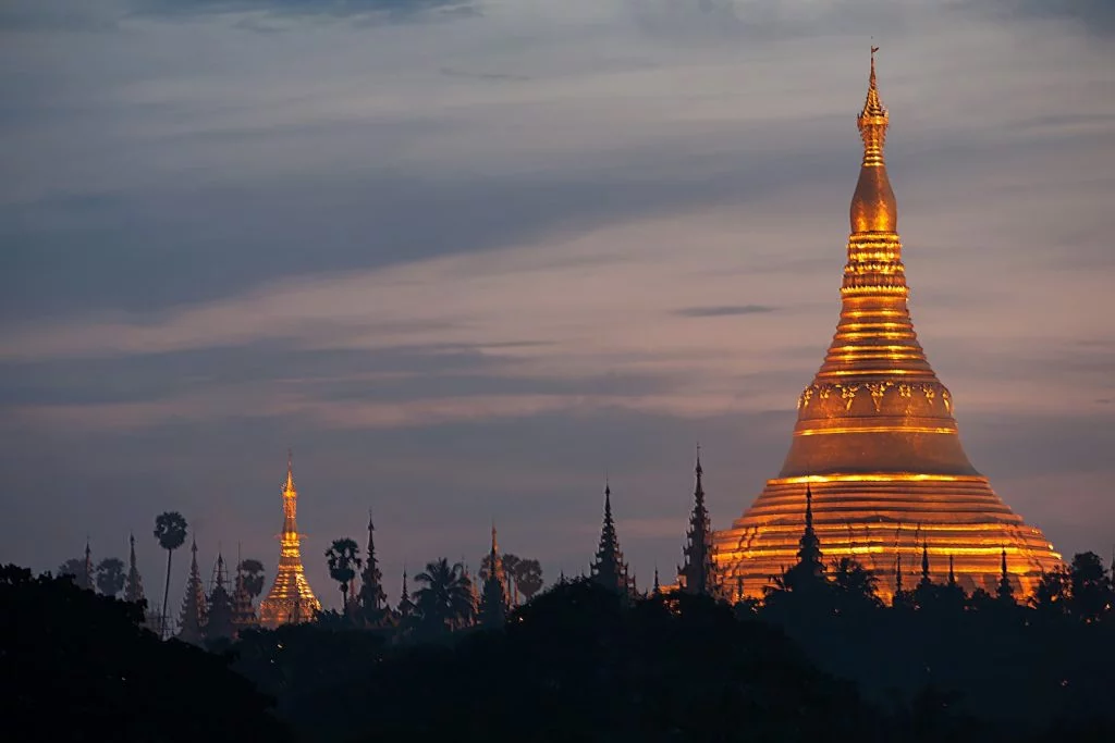 świątynia Shwedogon,Myanmar,pagoda od strony zachodniej,Birma