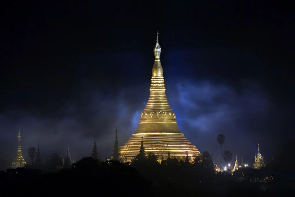 Shwedogon nocą,pagoda,Myanmar,Birma