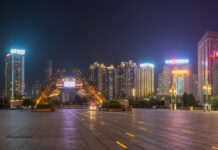 Czy dawać napiwki w Azji? Odpowiedzi z podziałem na kraje