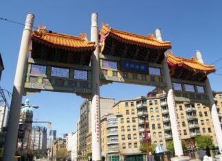 Jak tanio latać po Azji? Porównanie tanich przewoźników