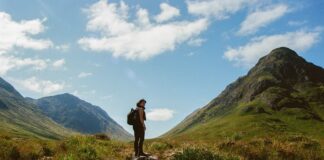 Przygoda w Szkocji: trekking po Highlands, dzikie plaże i noclegi w bothies Trekking w szkockich Highlands wśród górskich szlaków i dzikiej natury
