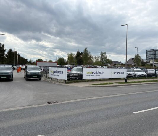 Wybierasz się z Wrocławia do Azji? Oto gdzie najlepiej zostawić auto blisko lotniska!